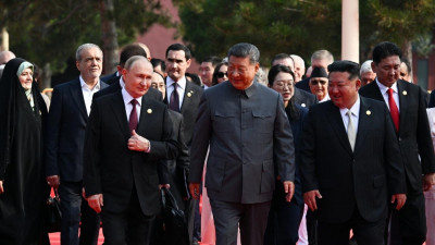 Putin y PLA parade.jpg