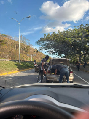 Colectivos actúan en Caracas 5 ene 2026.jpg