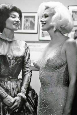 Marilyn Monroe with Maria Callas.jpg