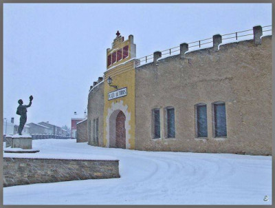 Plaza de toros de Villafranca del Cid, Albero y plata.jpg