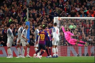 Messi gol a Liverpool 3.jpg