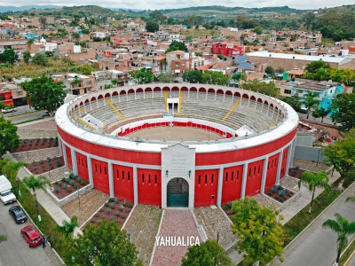Plaza de Toros Monumental de Jalisco de Yahualica.jpg