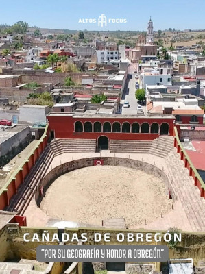 Plaza de toros Rodolfo Gaona en Cañadas de Obregón.jpg