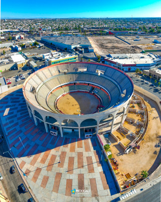 Baja California Plaza de toros de Calafia en Mexicali.jpg