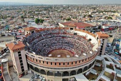 Aguascalientes Plaza Monumental de Aguascalientes.jpg