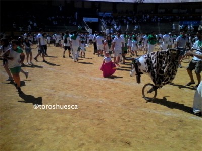 16 ago 2016 Toros en Huesca Si a los niños en los toros.jpg