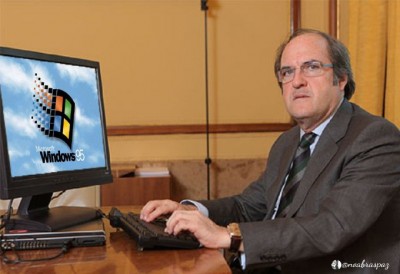 gabilondo con windows 95.jpg