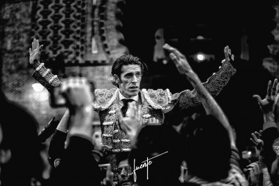 Talavante puerta grande Las Ventas mayo 2018 foto @saridelafuente.jpg