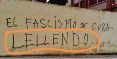 El fascismo se cura lellendo pancarta.jpg
