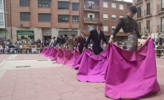 Escuela de Tauromaquia de Salamanca en la plaza de la Madera de Benavente.jpg