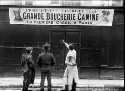 29 de junio Hacia 1910 Gran Carnicería Canina para consumo humano en París.jpg