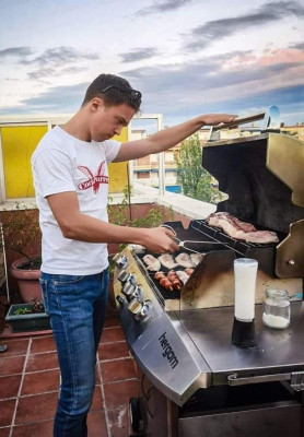 Errejón  barbacoa.jpg