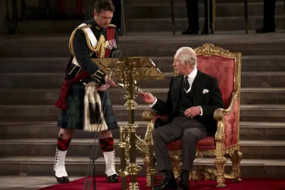 Major Jonnhy escudero de Carlos III.jpg