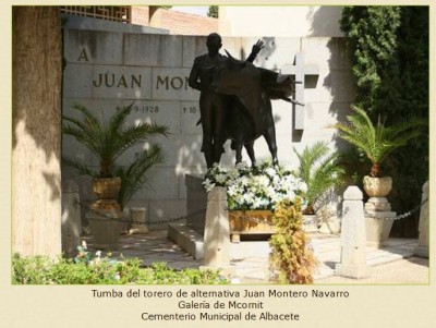 Juan Montero Navarro torero escultura de Luis Sanguino.JPG