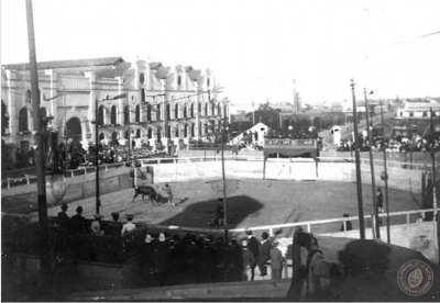 José Ingenieros Corrida de toros en el parque Lezama 1902 Última corrida en Buenos Aires.png