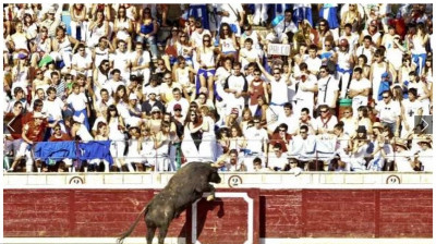 Queseo con el público expectante.jpeg