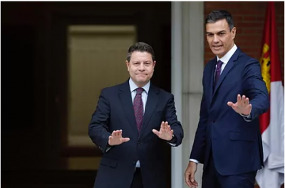 Garcia Page y Pedro Sánchez.png