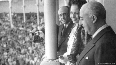 Eva Perón en la plaza de Las Ventas de Madrid.jpg