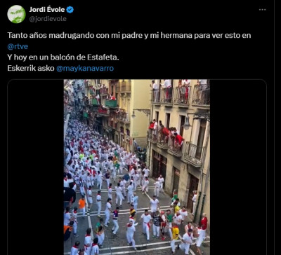 Jordi Evole encierro Pamplona SanFermín2022.jpg