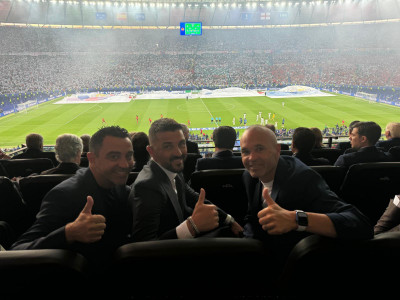 Xavi David Villa e Iniesta.jpeg