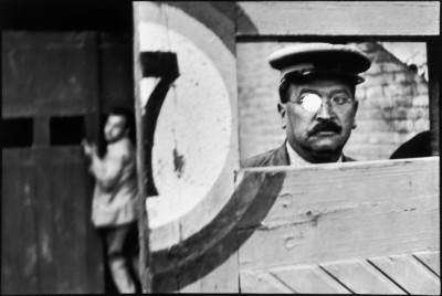 Henri Cartier-Bresson Valencia 1933.jpeg
