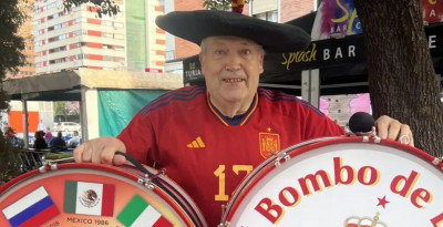 Manolo el del Bombo Mundial.jpg