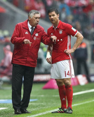 Xabi Alonso Ancelotti.jpg