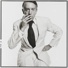 Kenneth Peacock Tynan Crítico de teatro y aficionado.jpg