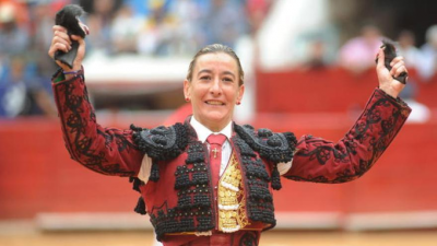 Mari Paz Vega, torera.png