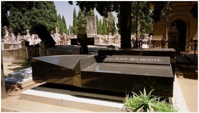 Monumento a Juan Belmonte de José Luis Sánchez Fernández.jpg