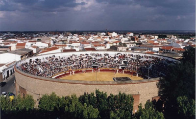 Plaza de Toros de Tomelloso 50 años.jpg