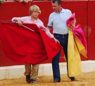 Borja Jiménez con Antonio Ruiz padre de Espartaco.jpg