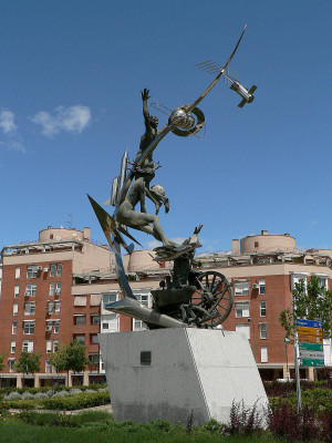 Luis Sanguino Monumento al astronauta en Madrid Barrio de San Blas.jpg