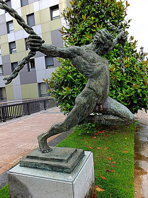 Libertad en Oviedo de Luis Sanguino.jpg