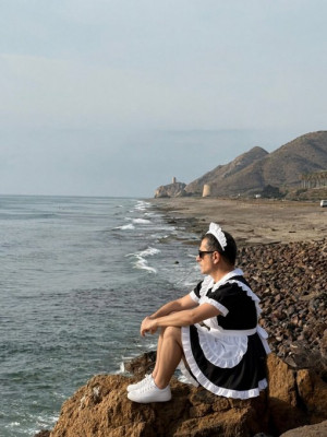 Gato muerto en la playa.jpg
