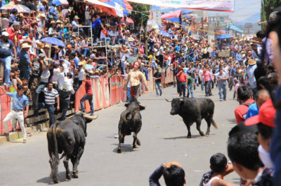 Huamantlada por las calles de la ciudad.jpg