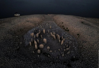 valdecañas Stonehenge.jpg