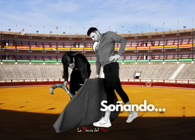 Joaquín con aire torero.png