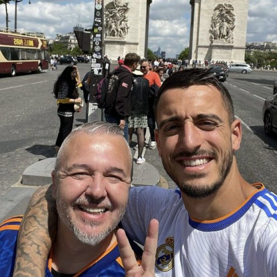 Pepelu especador en la final de Champions de París.jpeg