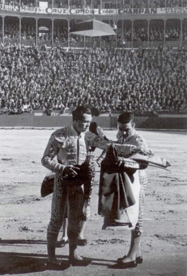 Curro Romero alternativa.jpg